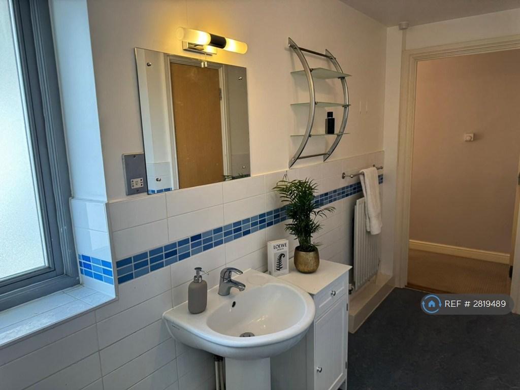 Bathroom 2