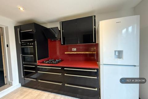 3 bedroom semi-detached house to rent, Sycamore Road, Nottingham, NG10