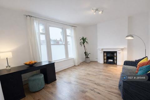 3 bedroom maisonette to rent, Whittington Road, London, N22