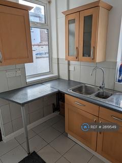 2 bedroom terraced house to rent, Westminster Avenue, Stockport, SK5