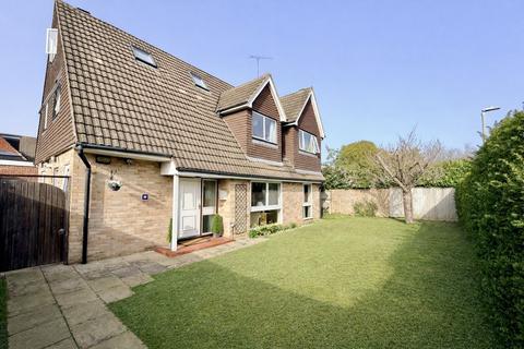 Knottocks Drive, Beaconsfield HP9