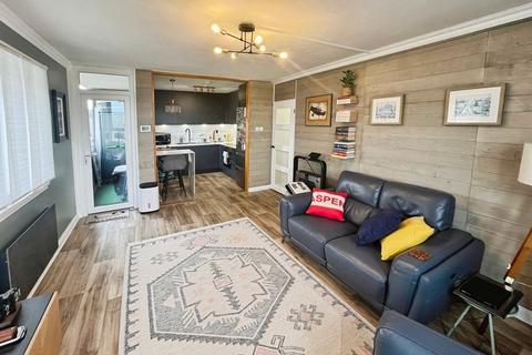 2 bedroom apartment for sale, Thornbank North, Bolton