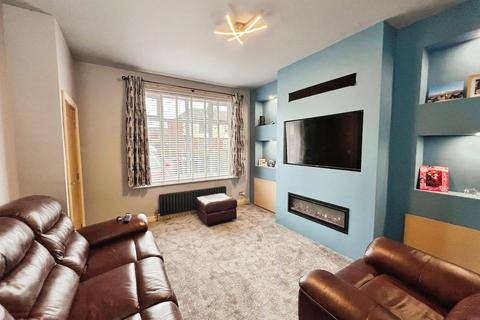 2 bedroom end of terrace house for sale, Bispham Avenue, Breightmet
