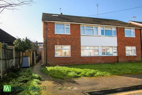 2 bedroom maisonette for sale, Ousden Close, Cheshunt