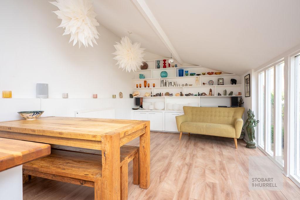 Kitchen Dining Area