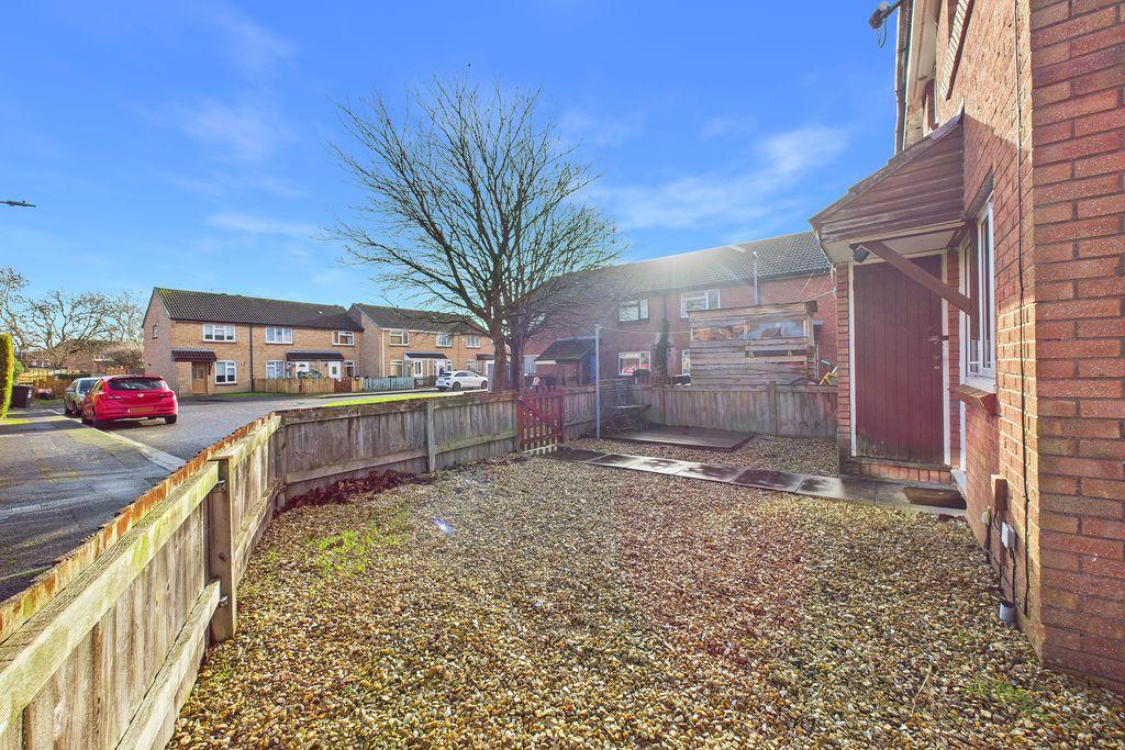 Front garden side