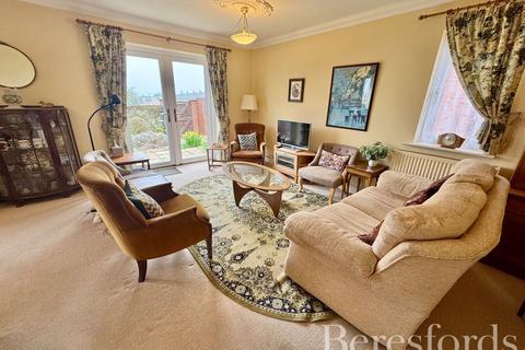 3 bedroom bungalow for sale, Bergholt Road, Colchester, CO4