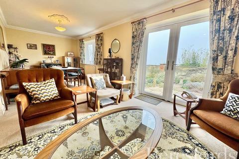 3 bedroom bungalow for sale, Bergholt Road, Colchester, CO4