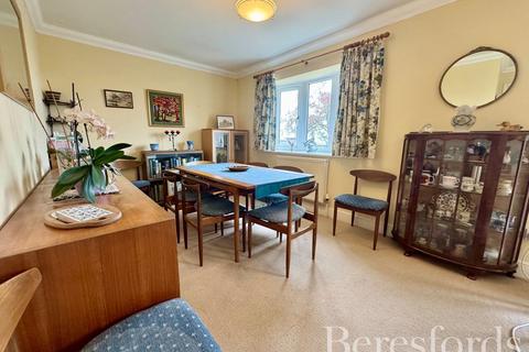 3 bedroom bungalow for sale, Bergholt Road, Colchester, CO4