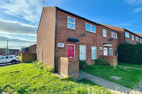 3 bedroom end of terrace house for sale, Hawthorn Avenue, Colchester, CO4