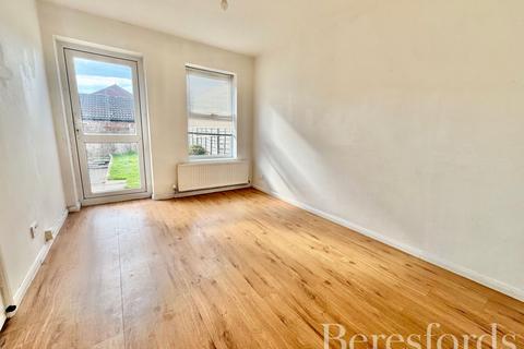 3 bedroom end of terrace house for sale, Hawthorn Avenue, Colchester, CO4