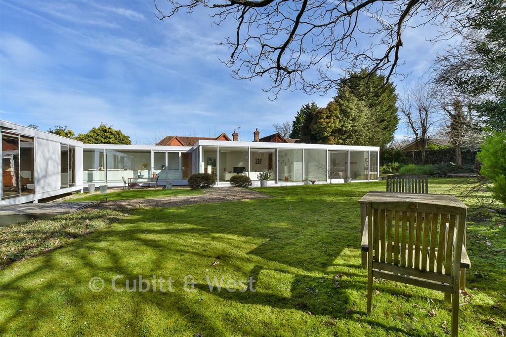 External Lifestyle Photograph