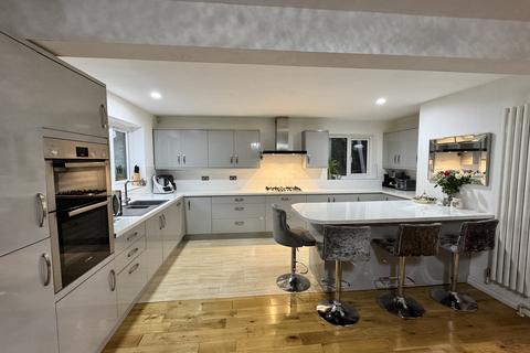 undefined, Poynt Chase, Worsley M28
