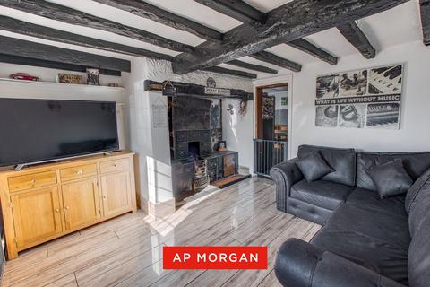 3 bedroom end of terrace house for sale, Barley Mow Lane, Catshill, Bromsgrove, Worcestershire, B61