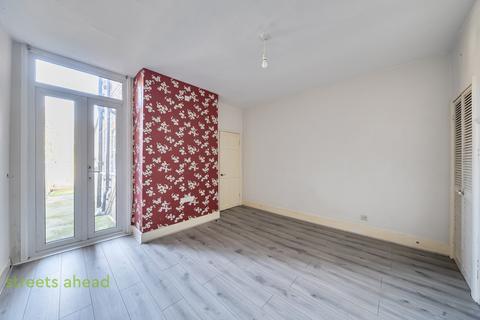 3 bedroom terraced house to rent, Abbey Road, Croydon, Surrey, CR0