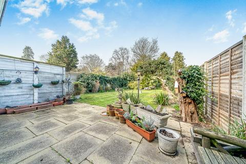 3 bedroom semi-detached house for sale, Park Crescent, Erith DA8