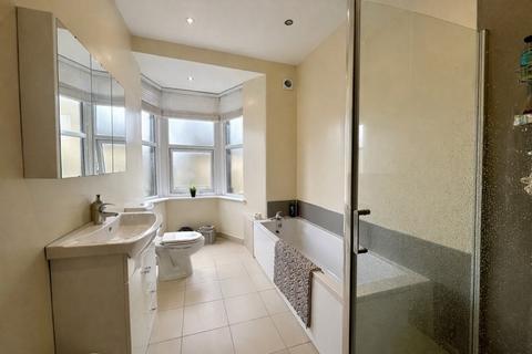 undefined, West Cliffe Grove, HARROGATE