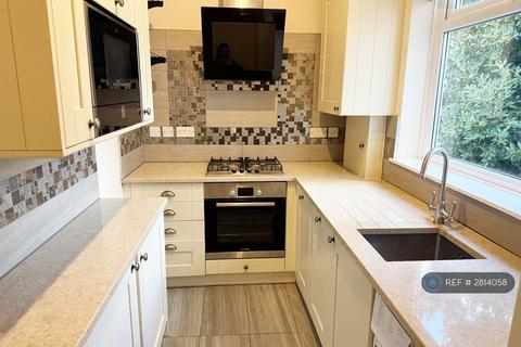2 bedroom flat to rent, London, London, SW17
