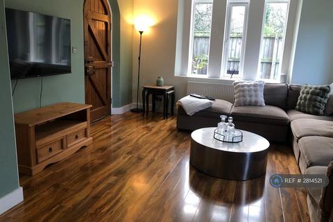 2 bedroom semi-detached house to rent, Dipe Lane, East West Boldon, NE36