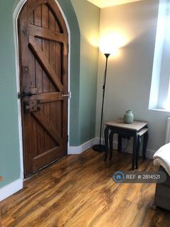 2 bedroom semi-detached house to rent, Dipe Lane, East West Boldon, NE36