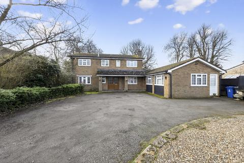 5 bedroom detached house for sale, Lodge Park, Towcester, NN12