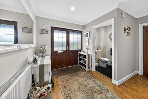 5 bedroom detached house for sale, Lodge Park, Towcester, NN12