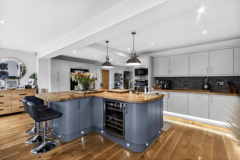 5 bedroom detached house for sale, Lodge Park, Towcester, NN12
