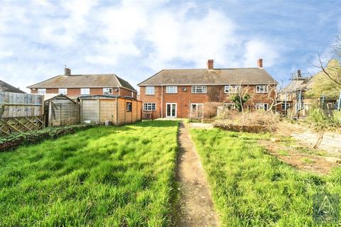 4 bedroom semi-detached house for sale, Overn Avenue, Buckinghamshire MK18