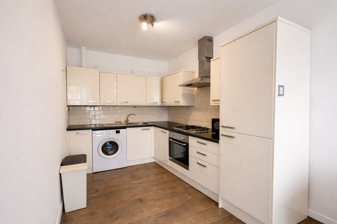 3 bedroom flat to rent - Finsbury Park, London N4