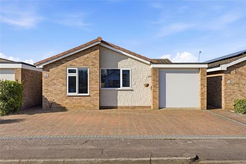 3 bedroom bungalow for sale, Chagford Close, Bedford, Bedfordshire, MK40