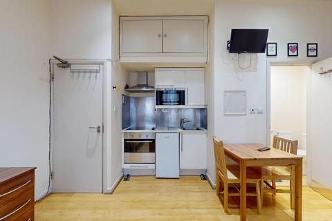 Studio to rent, Brondesbury Park