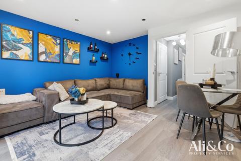 2 bedroom terraced house for sale, Chase Way, Grays