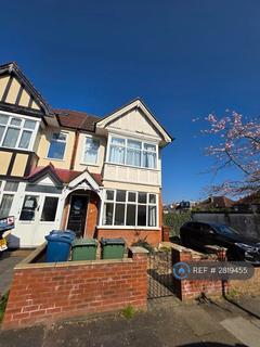 2 bedroom flat to rent, Longley Road, Harrow, HA1