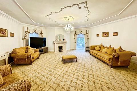 4 bedroom bungalow for sale, Beaumont Hill, Darlington, DL1