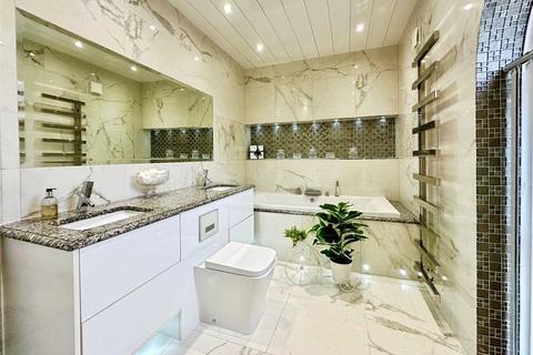 4 bedroom bungalow for sale, Beaumont Hill, Darlington, DL1