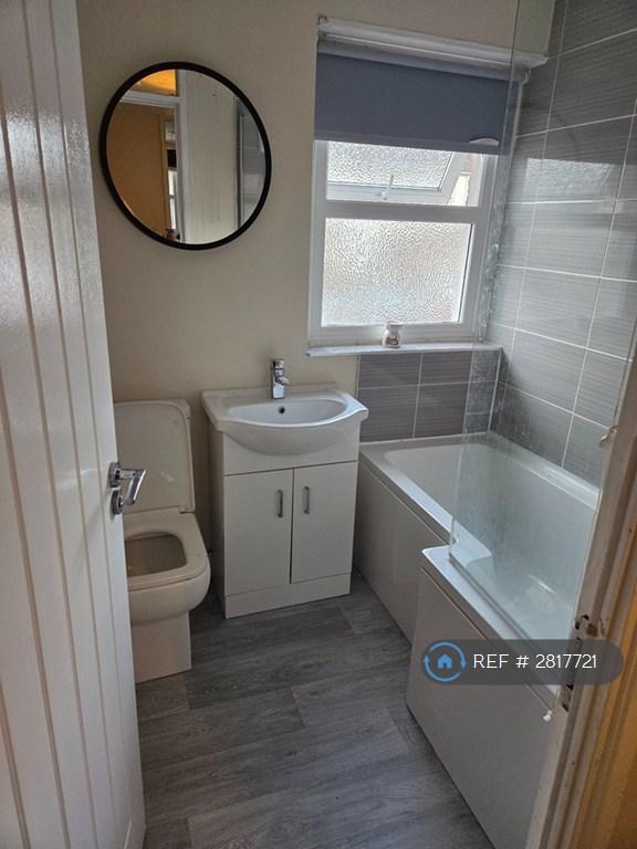 Upstairs Bathroom