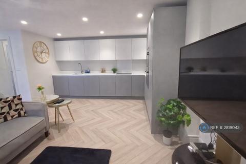 undefined, Grand Drive, London, SW20