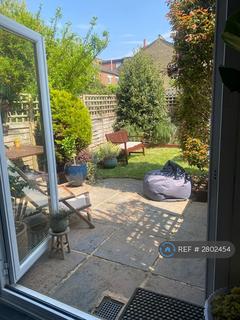 2 bedroom flat to rent, Tranmere Road, London, SW18