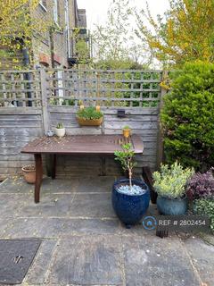 2 bedroom flat to rent, Tranmere Road, London, SW18
