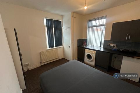 undefined, Henry St, Wakefield, WF2