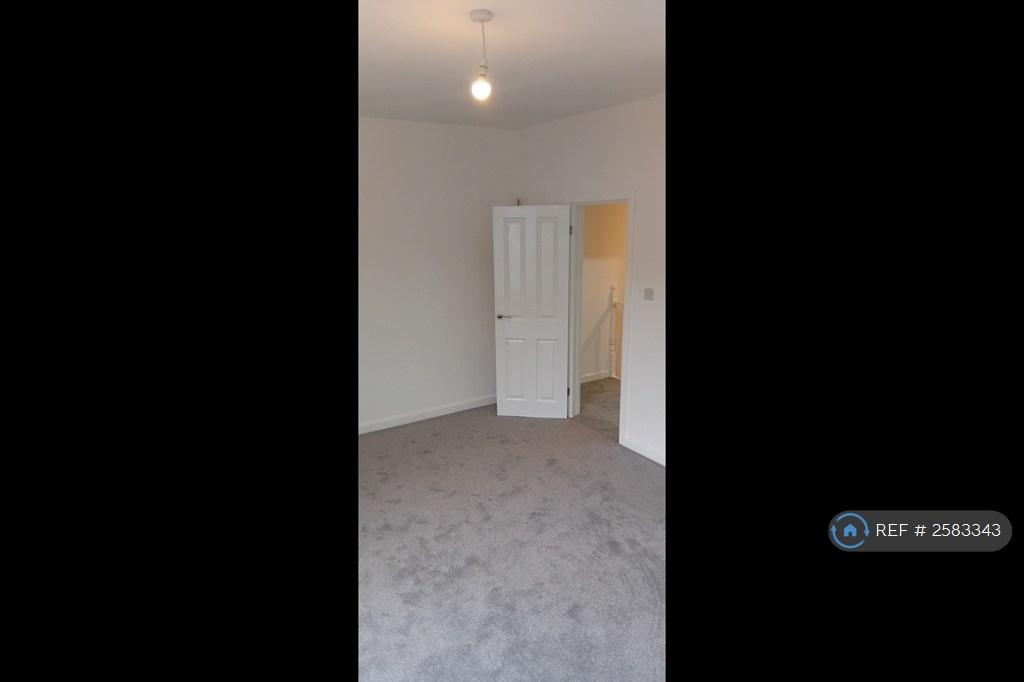 Bedroom 1 (Front)