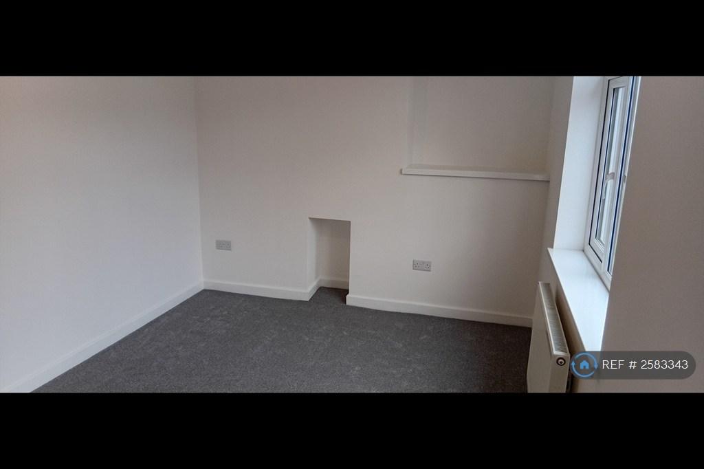 Bedroom 1 (Front)
