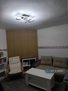 2 bedroom semi-detached house to rent, York Road, Dudley, DY2