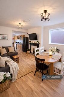 1 bedroom in a house share to rent, Sandecotes Road, Poole, BH14