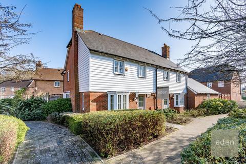 Elan Close, Kings Hill, ME19
