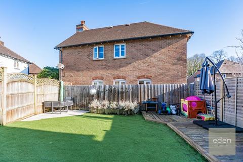 3 bedroom semi-detached house for sale, Elan Close, Kings Hill, ME19