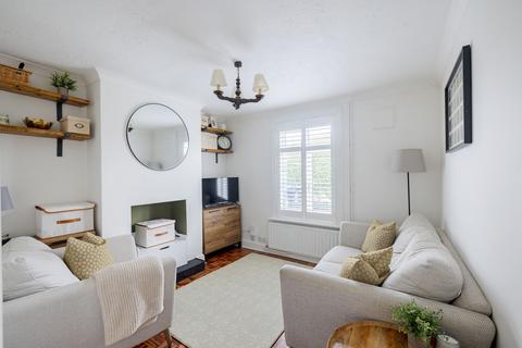 2 bedroom end of terrace house for sale, Park Road, Caterham, CR3
