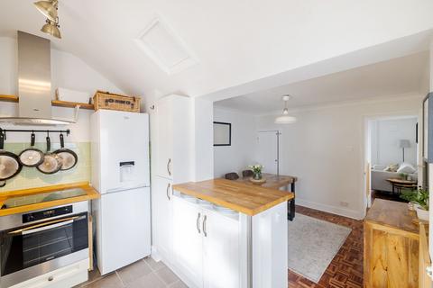 2 bedroom end of terrace house for sale, Park Road, Caterham, CR3