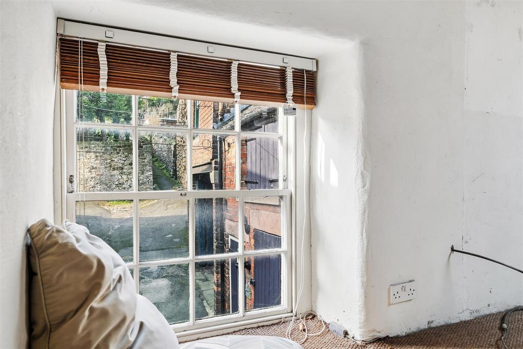 Window to Crown Yard.jpg