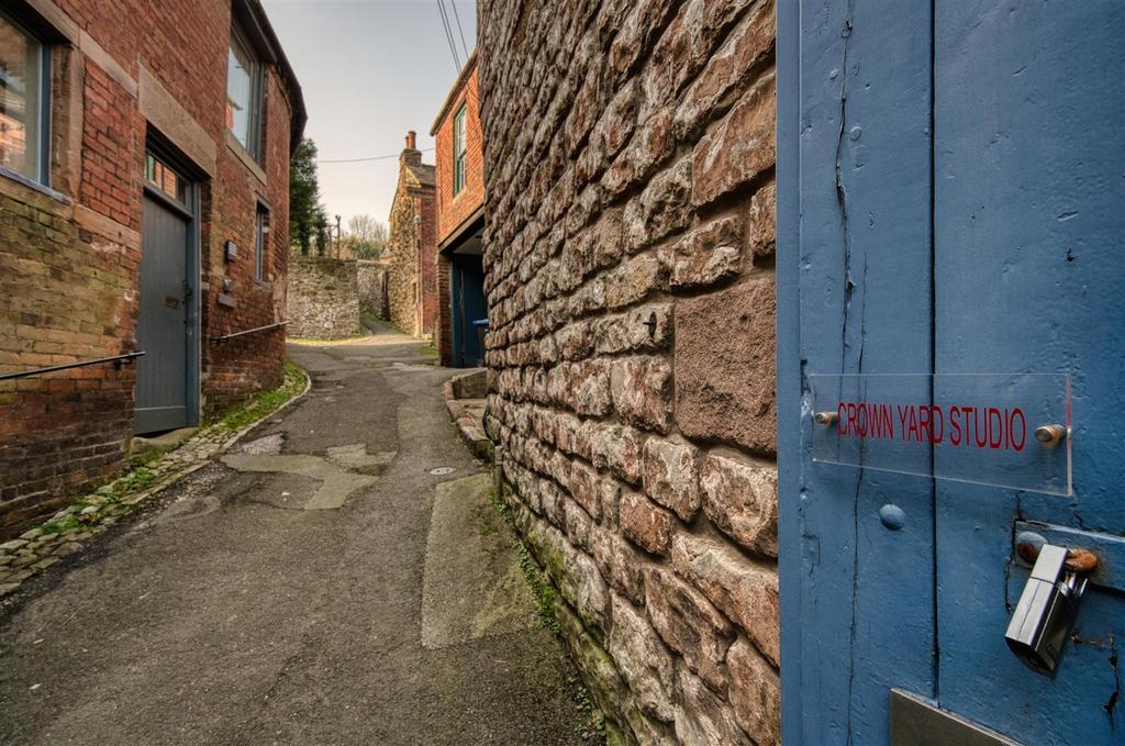 Street scene.jpg
